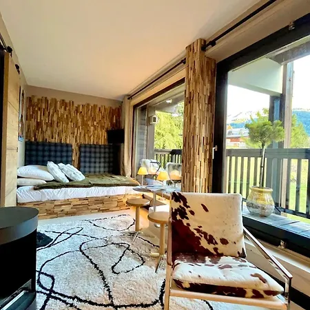 Apartmán Bright With Balcony And Pool *