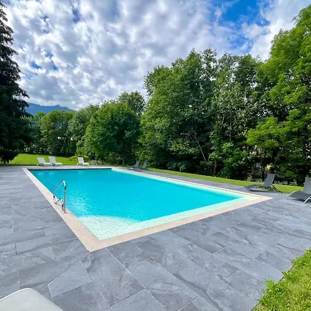 Bright With Balcony And Pool Апартаменти *