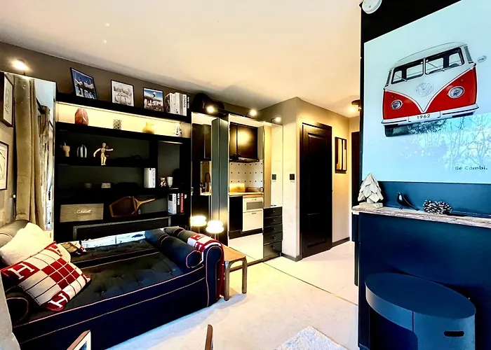 Bright With Balcony And Pool Apartmán Megève