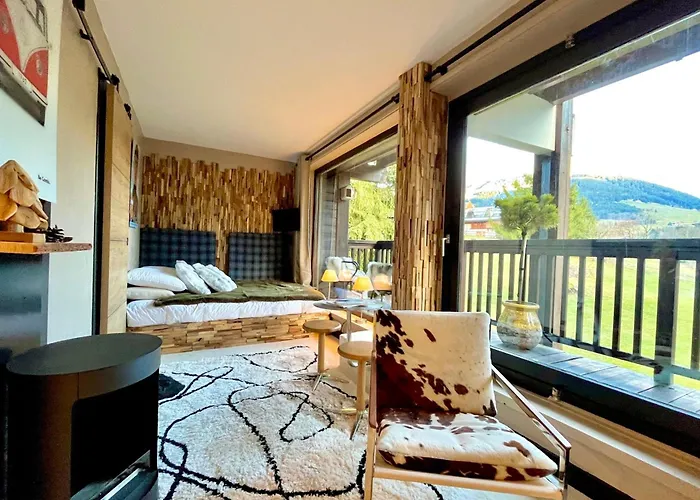 Apartmán Bright With Balcony And Pool *